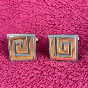 Cufflinks vintage Pair of gold tone Roman Style cufflinks.